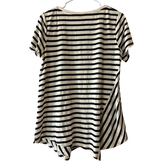 Love Scarlett Oatmeal & Black Striped Asymmetrical T-shirt - Picture 2 of 8